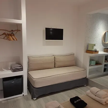 Pavezzo Aparthotel Ios